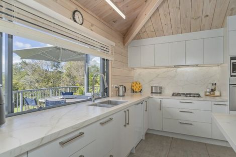 Photo of property in 102 South Highway East, Whitianga, 3510