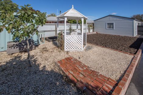 Photo of property in 306 Wainoni Road, Avondale, Christchurch, 8061