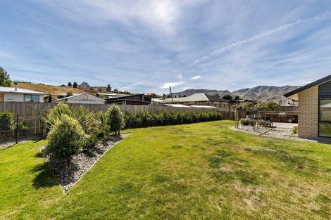Photo of property in 33 Timsfield Drive, Lake Hawea, Wanaka, 9382