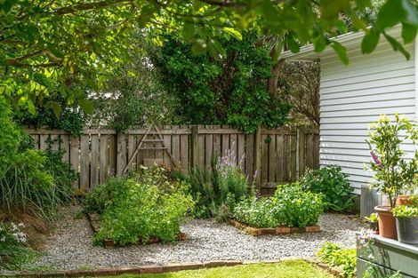 Photo of property in 46 Woodward Street East, Featherston, 5710