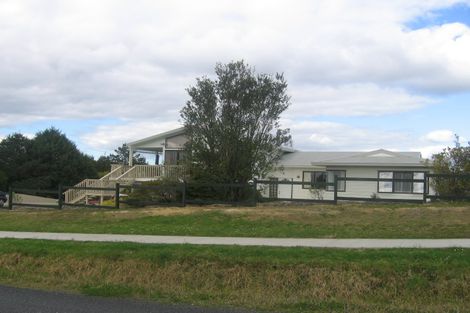Photo of property in 21 Boundary Road, Hikurangi, 0114