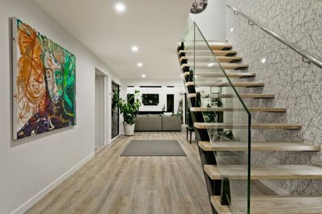 Photo of property in 6 Birchwood Grove, Greenhithe, Auckland, 0632