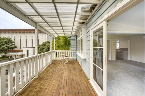 Photo of property in 1 Cathedral Lane, Napier South, Napier, 4110