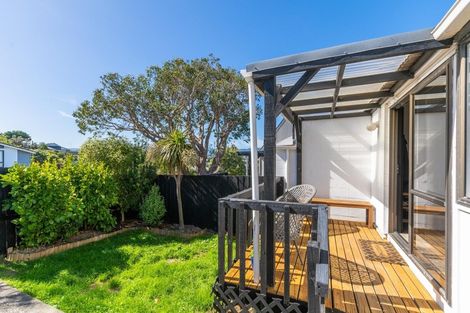 Photo of property in 144 Akaroa Drive, Maupuia, Wellington, 6022