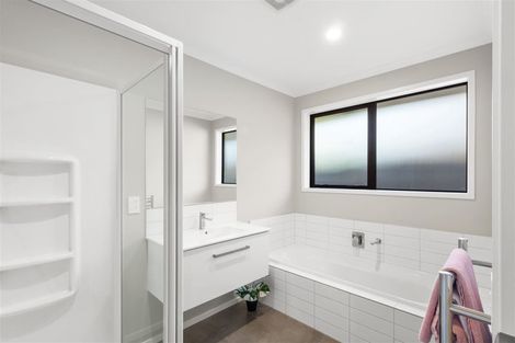 Photo of property in 42 Tradewinds Drive, Whitby, Porirua, 5024