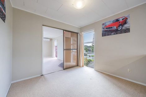 Photo of property in 92 Lynn Road, Bayview, Auckland, 0629