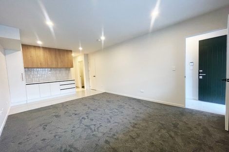 Photo of property in 3 Heketara Way, Massey, Auckland, 0614