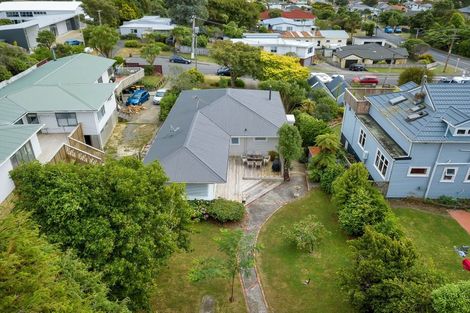 Photo of property in 4 Ranui Terrace, Tawa, Wellington, 5028