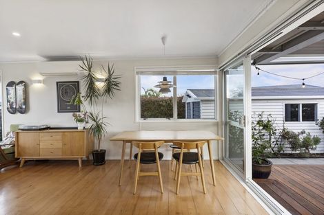 Photo of property in 2 Hatton Road, Orewa, 0931