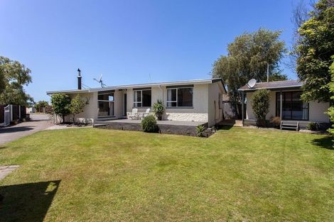 Photo of property in 21 Rosanna Place, Aranui, Christchurch, 8061