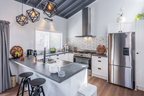 Photo of property in 42 Weggery Drive, Waikanae Beach, Waikanae, 5036