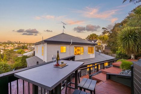 Photo of property in 86 Crestview Place, Browns Bay, Auckland, 0630