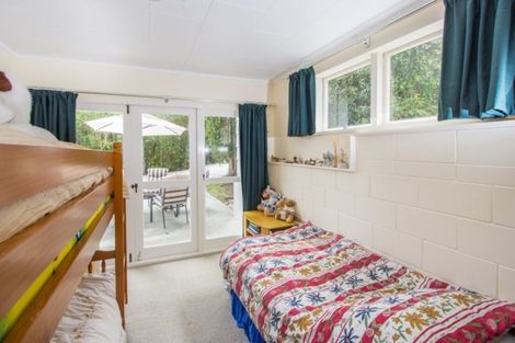 Photo of property in 100 Manganese Point Road, Tamaterau, Whangarei, 0174
