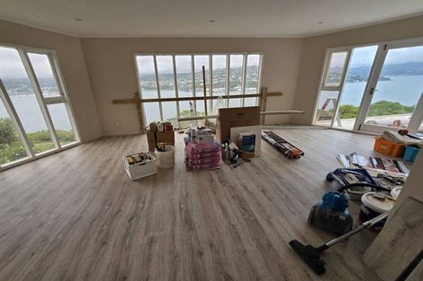 Photo of property in 9 Rangitane Street, Maupuia, Wellington, 6022