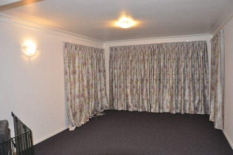 Photo of property in 1 Oakhurst Place, Russley, Christchurch, 8042