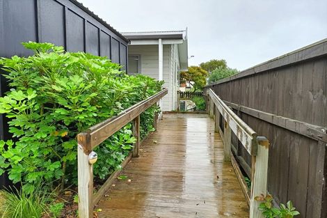 Photo of property in 23 Garden Terrace, Pukekohe, 2120