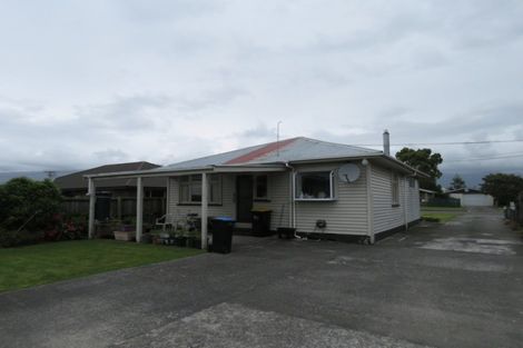 Photo of property in 27 Lyndhurst Street, Westport, 7825