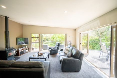 Photo of property in 67 Atawhai Road, Fitzherbert, Palmerston North, 4410