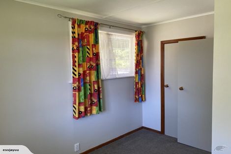 Photo of property in 1 Holdsworth Avenue, Trentham, Upper Hutt, 5018