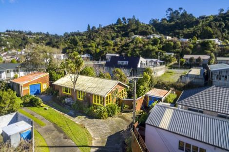 Photo of property in 11 Richard Grove, Stokes Valley, Lower Hutt, 5019