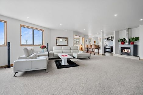 Photo of property in 570a Papamoa Beach Road, Papamoa Beach, Papamoa, 3118