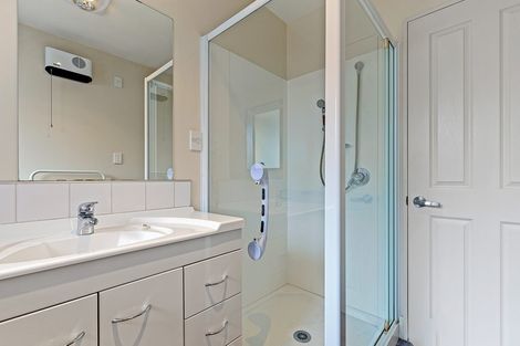 Photo of property in 12a Grassmere Street, Papanui, Christchurch, 8052