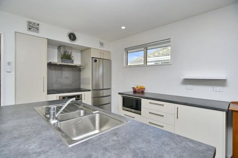 Photo of property in 241 Wainoni Road, Avondale, Christchurch, 8061