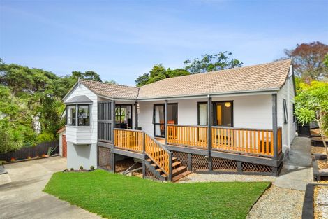Photo of property in 9 Luxor Place, Massey, Auckland, 0614