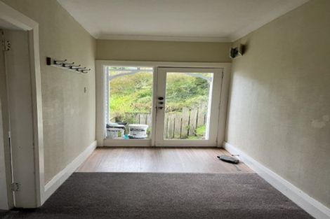 Photo of property in 75 Todman Street, Brooklyn, Wellington, 6021