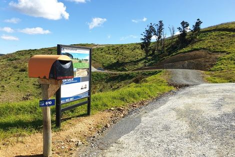 Photo of property in 610 Bickerstaffe Road, Maungaturoto, 0587