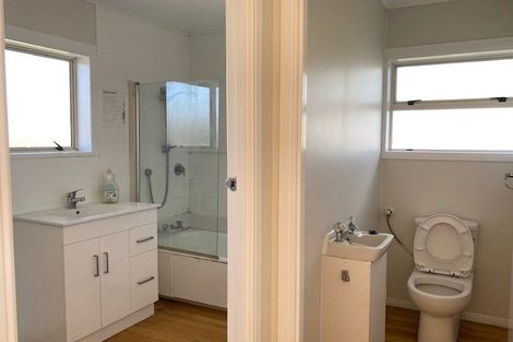 Photo of property in 50 Marriott Road, Pakuranga, Auckland, 2010