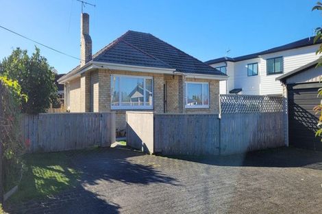 Photo of property in 35 Morrinsville Road, Hillcrest, Hamilton, 3216