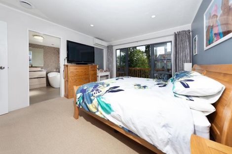 Photo of property in 2/30b Verbena Road, Birkdale, Auckland, 0626