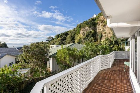 Photo of property in 4 Amner Place, Bluff Hill, Napier, 4110