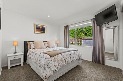Photo of property in 28 Wilkinsons Road, Harewood, Christchurch, 8051