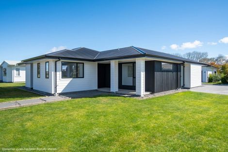 Photo of property in 16 Maison Way, Rangatira Park, Taupo, 3330