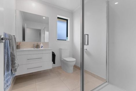 Photo of property in 9 Te Piriti Road, One Tree Point, 0118