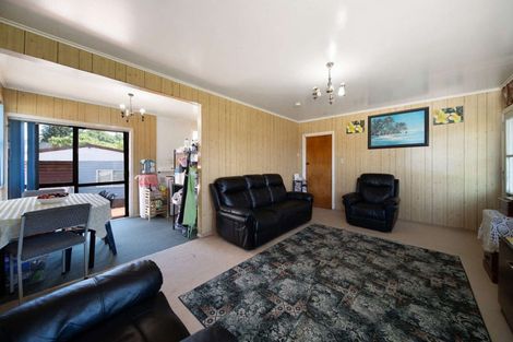 Photo of property in 15 Whitley Crescent, Otara, Auckland, 2023