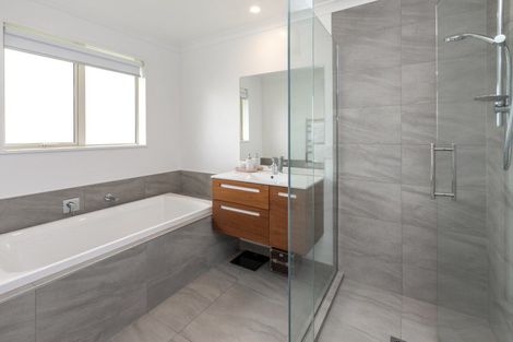 Photo of property in 2 Rossall Crescent, Rolleston, 7615