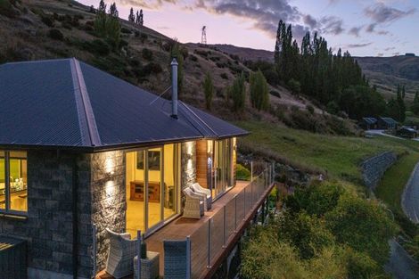 Photo of property in 9 Selkirk Street, Roxburgh, 9500