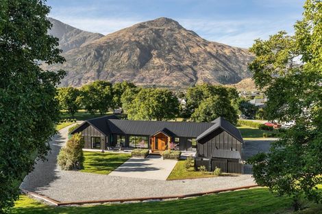 Photo of property in 6 Crawford Place, Lake Hayes, Queenstown, 9304