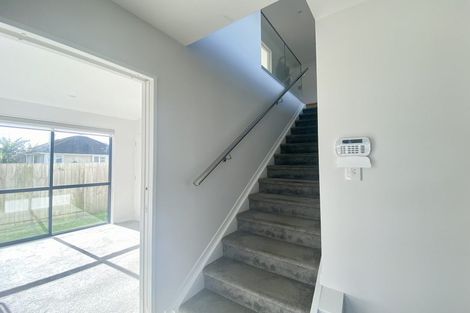 Photo of property in 26a Holland Avenue, Point England, Auckland, 1072