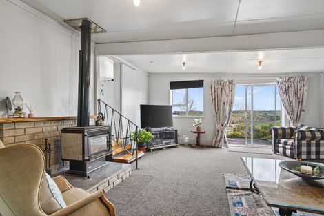 Photo of property in 63 Porter Road, Paparoa, 0571