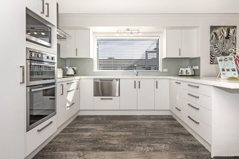 Photo of property in 10/690 Gladstone Road, Te Hapara, Gisborne, 4010