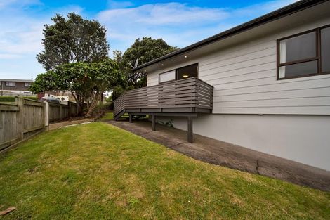 Photo of property in 8 Puketotara Street, Highlands Park, New Plymouth, 4312