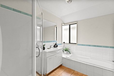 Photo of property in 2/2 Wadsworth Crescent, Redwoodtown, Blenheim, 7201