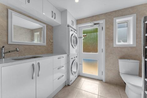 Photo of property in 1a Muritai Road, Milford, Auckland, 0620