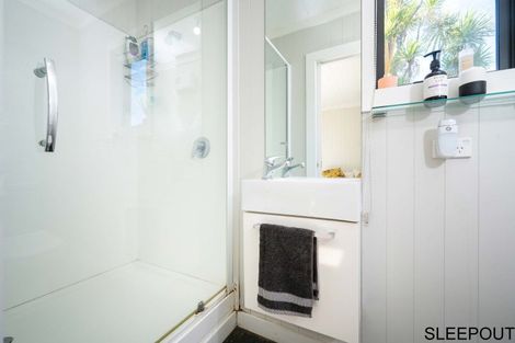 Photo of property in 9 Redwood Place, Te Awanga, 4102