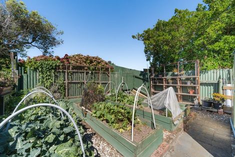 Photo of property in 18 Belvedere Crescent, Takaro, Palmerston North, 4412