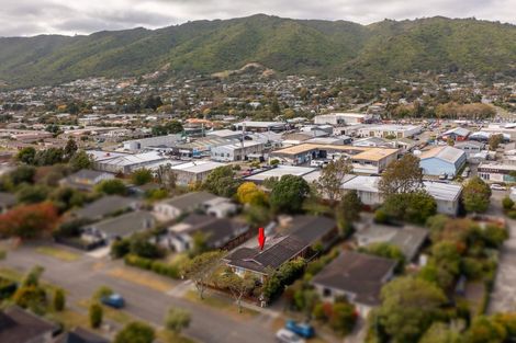 Photo of property in 30a Rewarewa Crescent, Waikanae, 5036